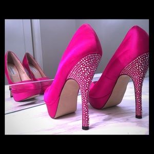 Dazzling Pink Pumps!