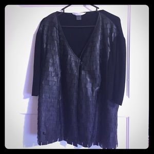 Never been worn Peter Nygard one button top