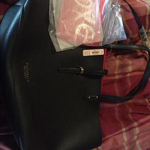 Victoria bag with a smaller red bag