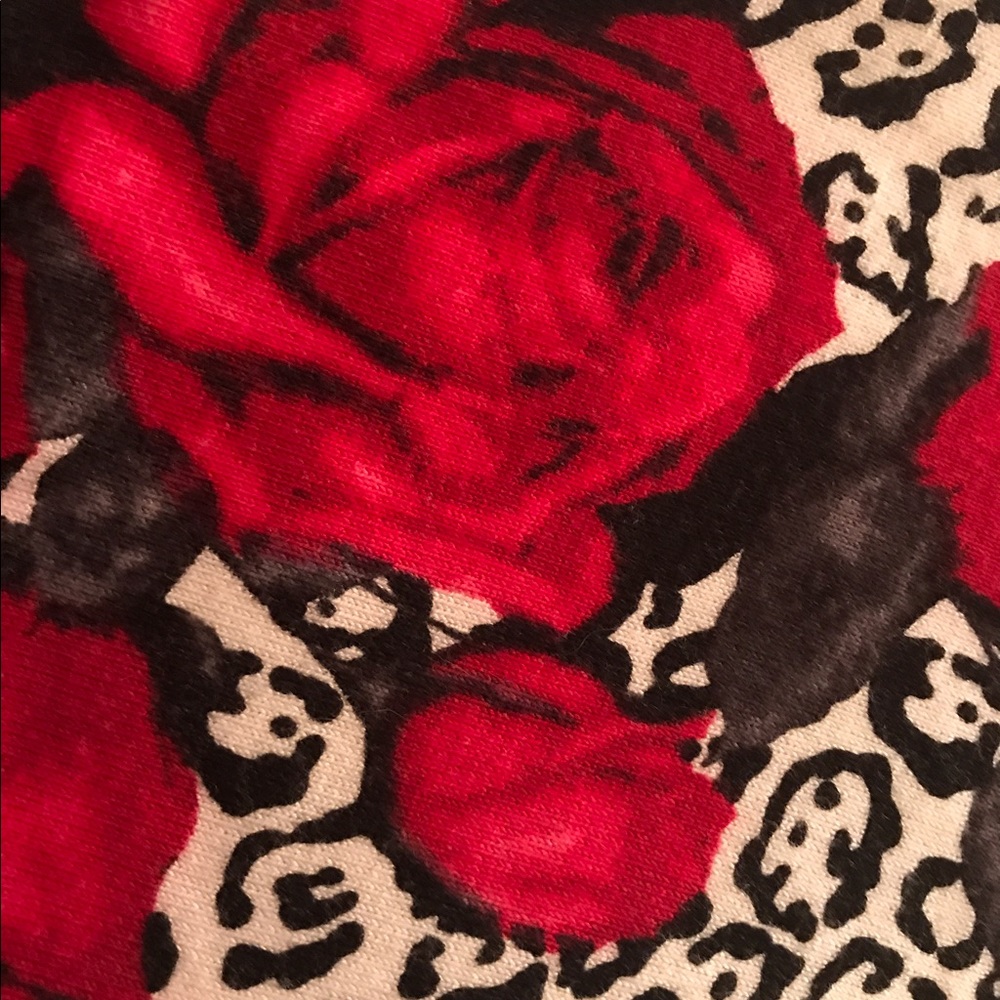 Beautiful WHBM rose 🌹 and leopard print top. - Picture 3 of 4