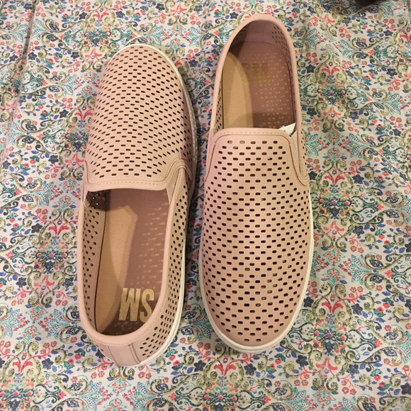 Steve Madden Shoes - Nude Slip Ons