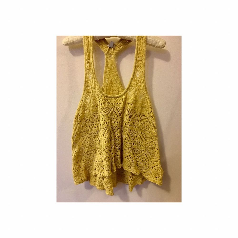 festival tank ! Yellow crochet Urban Outfitters M