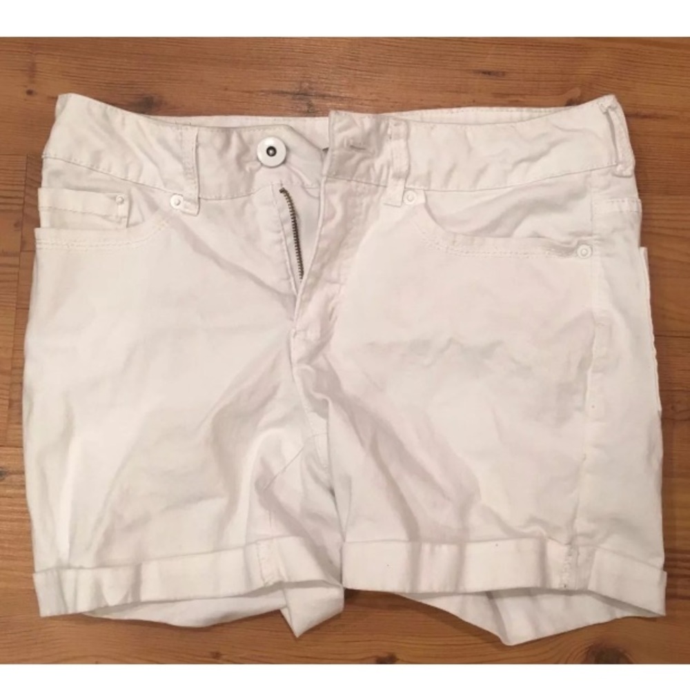 Women's Faded Glory White Shorts Size 6