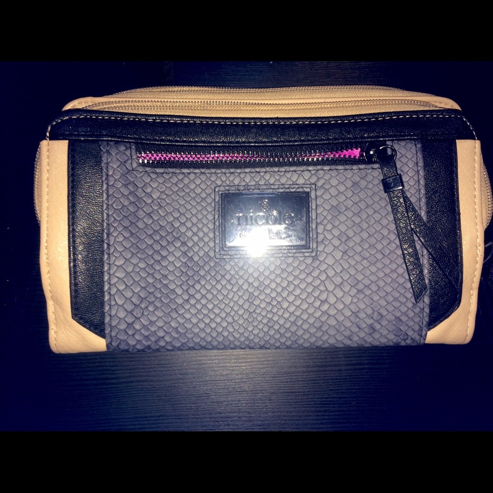 Nicole brand clutch