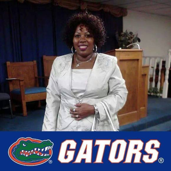 Meet your Posher, Gloria - Picture 1 of 1