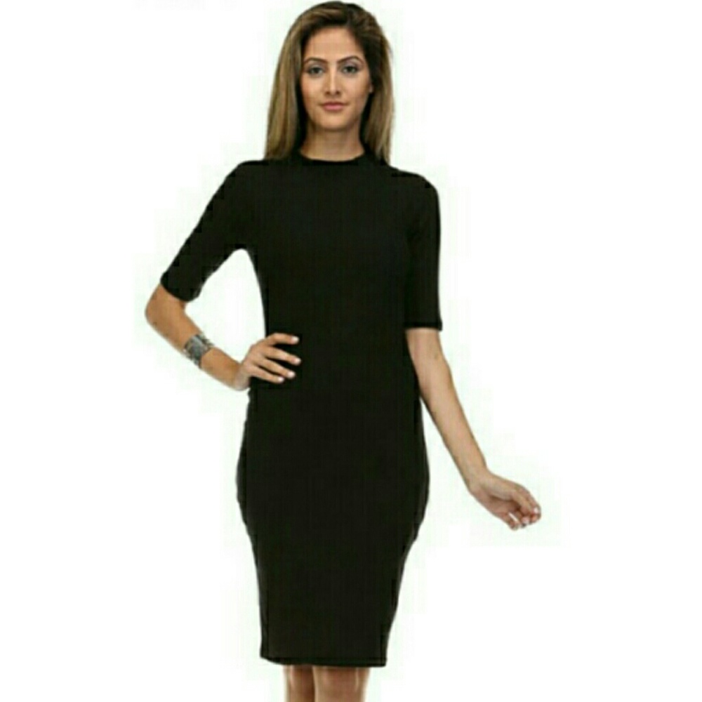 Juniors black bodycon dress available in Small and Medium Brand new boutique
