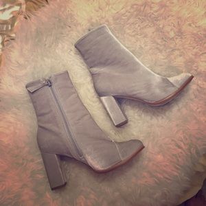 Matisse 'Graffiti' Block Heel Bootie(Women) size 7