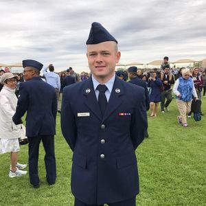 Meet your Posher, Maxwell