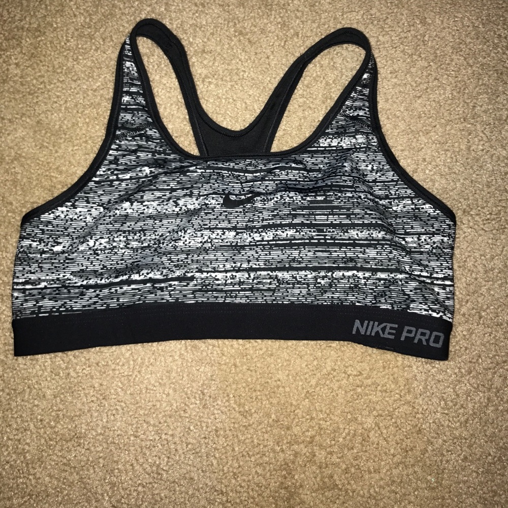 Nike Pro Sports Bra
