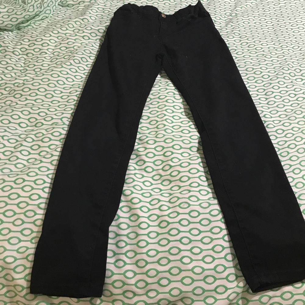Simple but classy black size 12 girls pants😁🙂