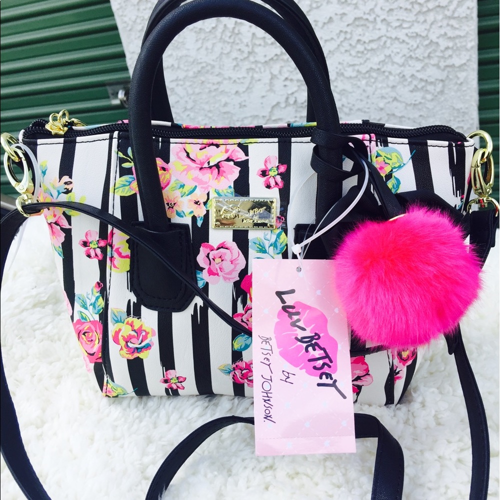 💞SALE💞Betsey Johnson crossbody bag