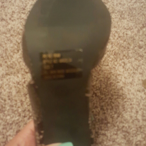 Shoes - Picture 2 of 3