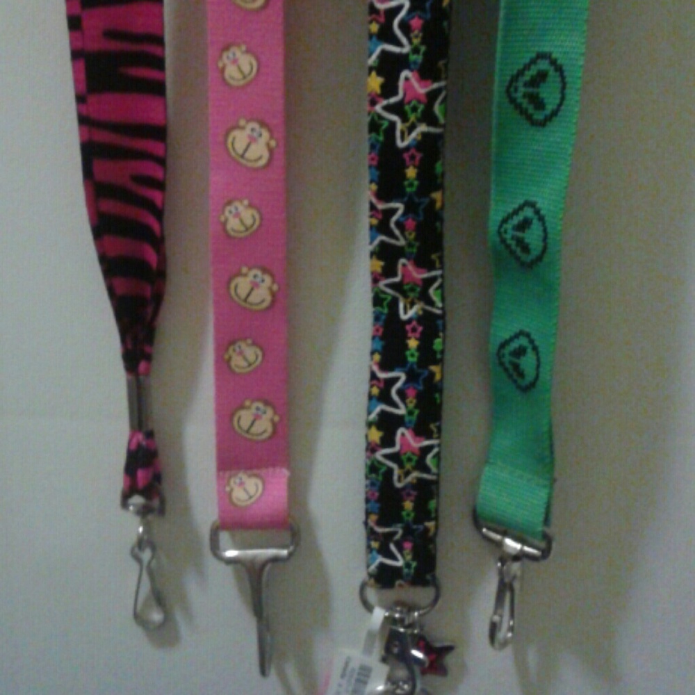 NEW Y2K / 90s 4-piece Lanyard / keychain bundle! Claire's - festival rave pride