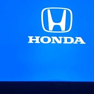 Meet your Posher, Pam