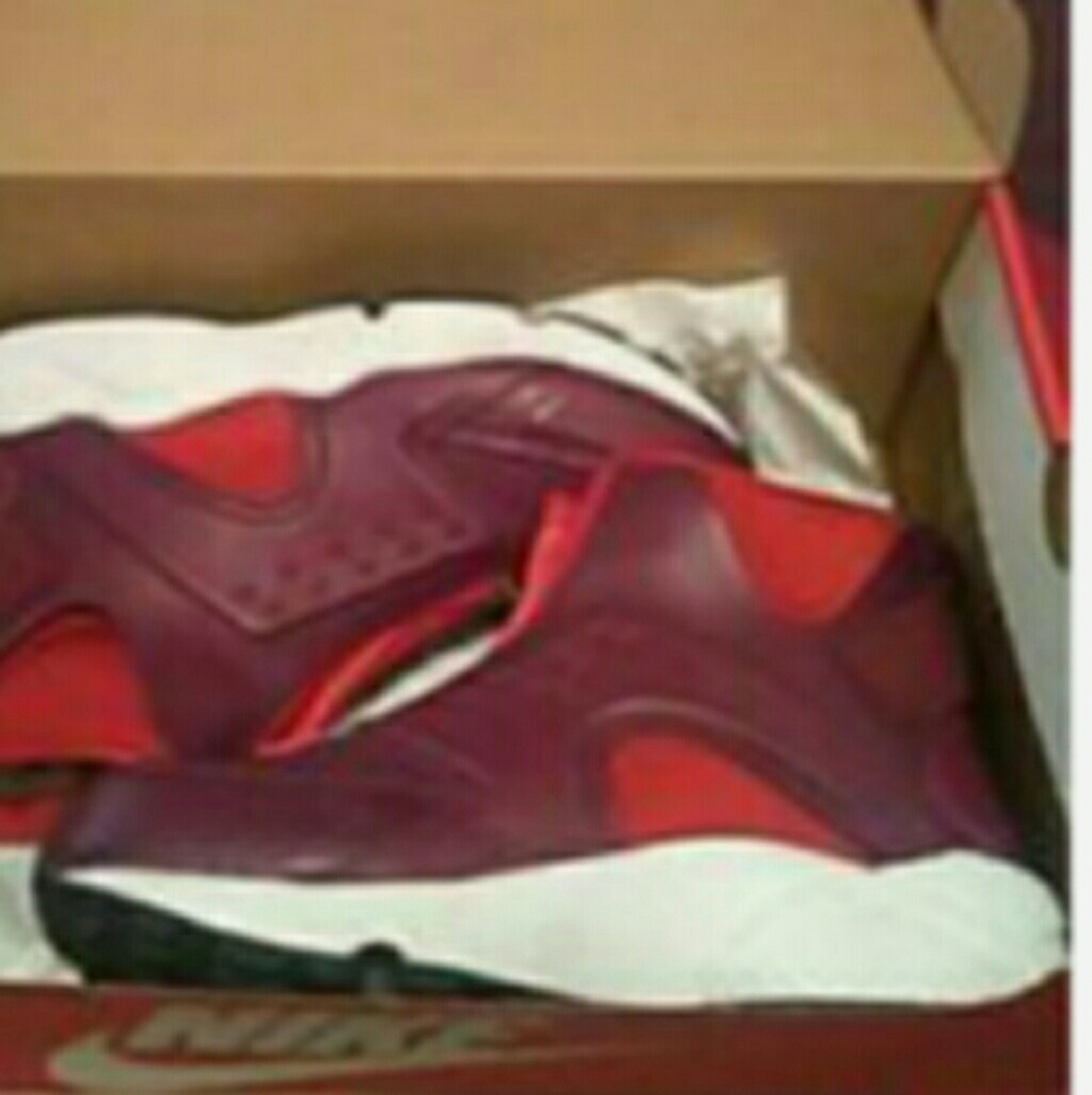Wms Nike Huarache Mid