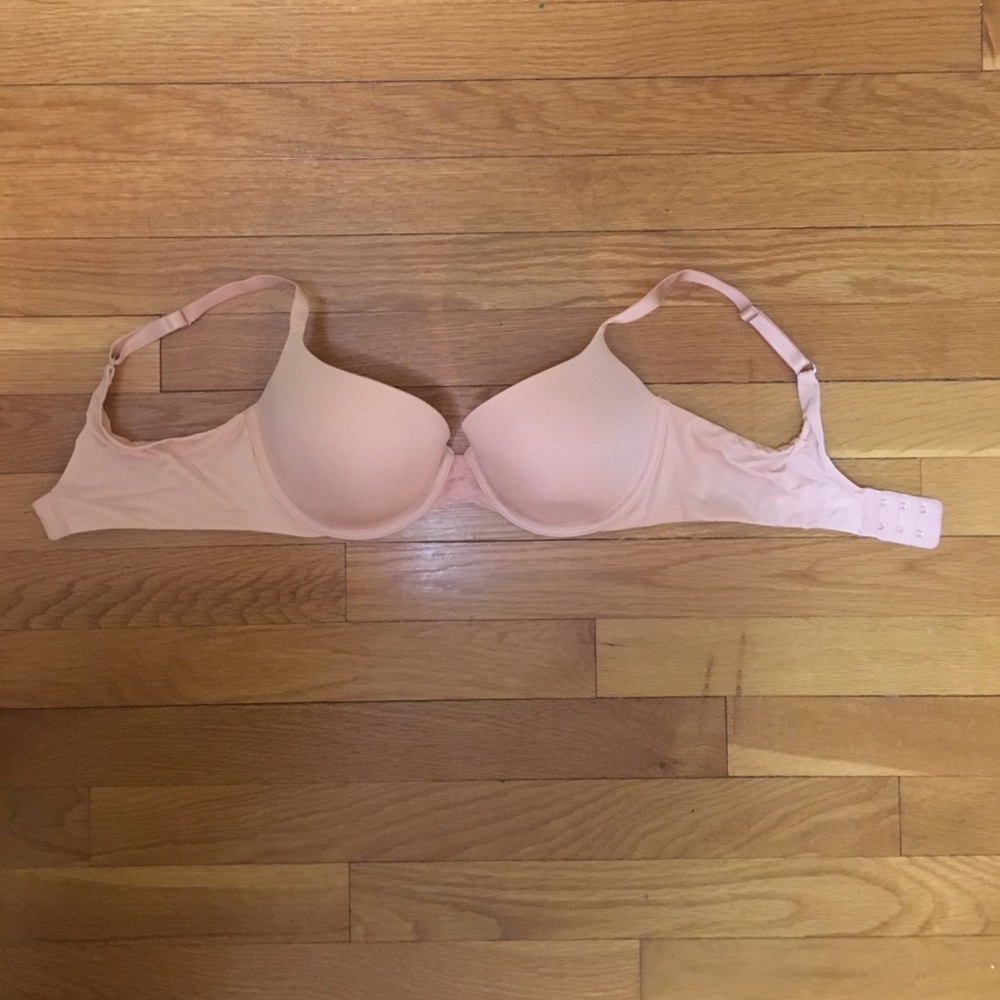 34D Victoria's Secret Light Pink Bra