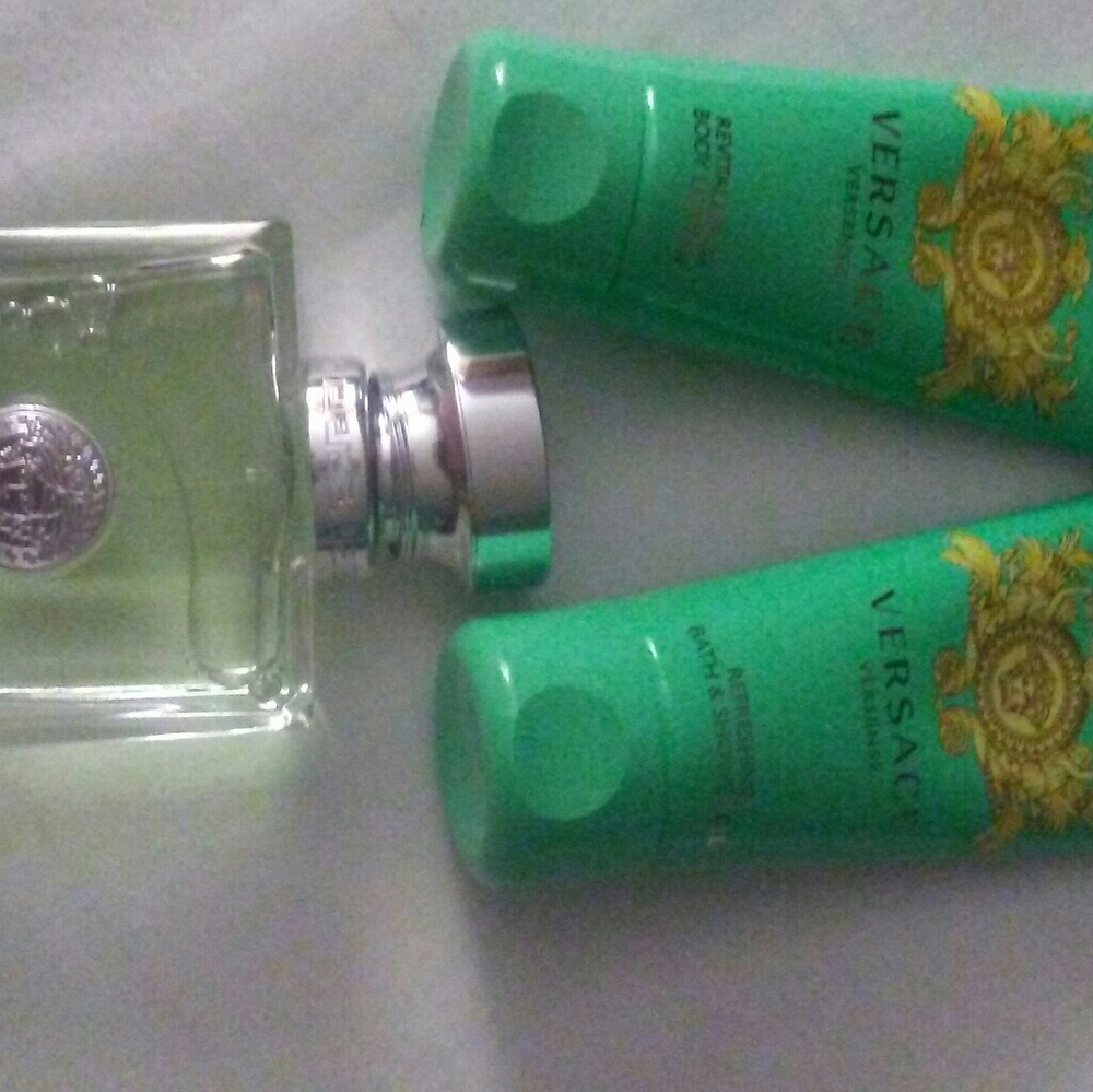 Versace perfume