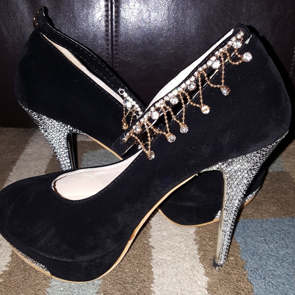 🆕Brand New Heel