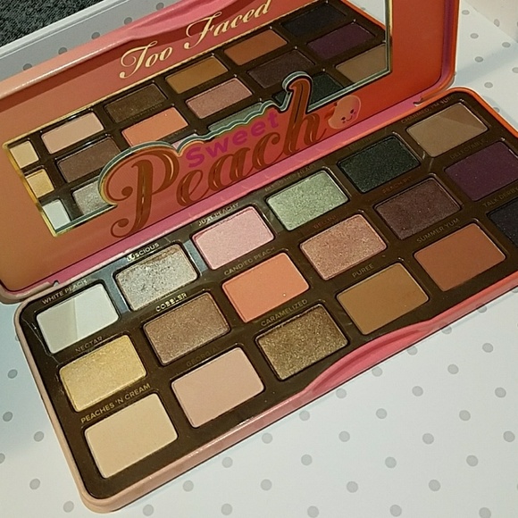 Too Faced Sweet Peach Palette - Picture 2 of 5