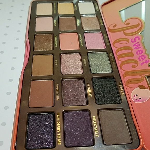 Too Faced Sweet Peach Palette - Picture 4 of 5
