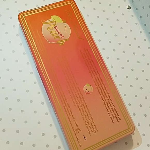 Too Faced Sweet Peach Palette - Picture 5 of 5