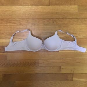 34D Victoria's Secret Light Purple Bra