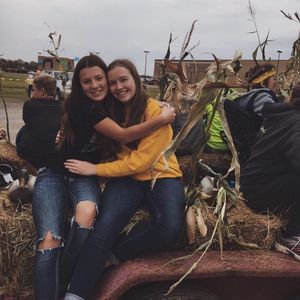 Meet your Posher, Medora