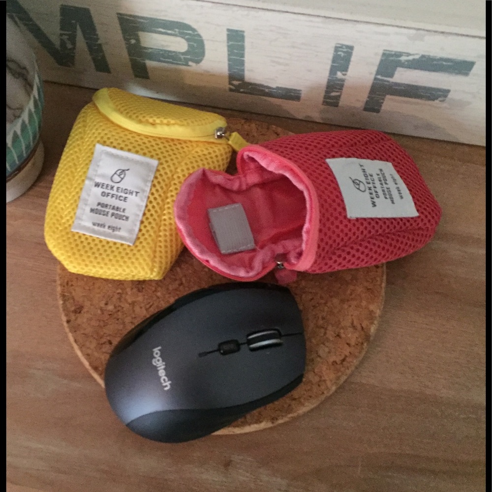 LAST ONE - NIP Wireless Mouse Pouch Protector - Picture 2 of 7
