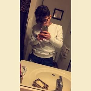 Meet your Posher, Devin