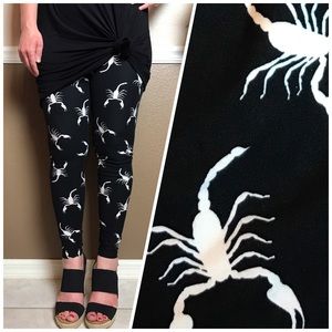 scorpion leggings