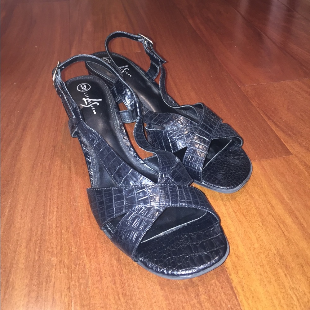 Woman's formal opened toe scrappy heel