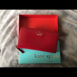 Kate Spade Cedar Street PATENT LACEY Dynasty Red