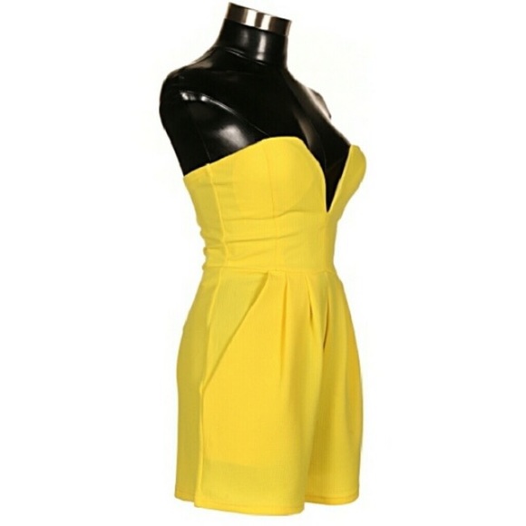 Last One!!! Size Large Cute strapless romper - Picture 2 of 5