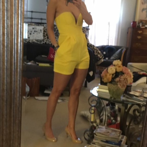 Last One!!! Size Large Cute strapless romper - Picture 3 of 5