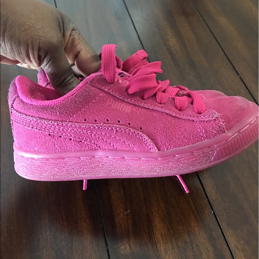 Pink 💓Pumas (included in back to school bundle)