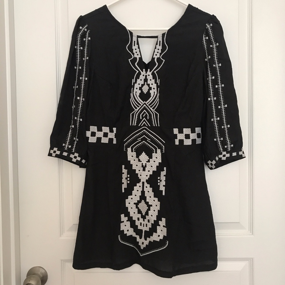 Display Paris Black White Boho Dress (sz S)