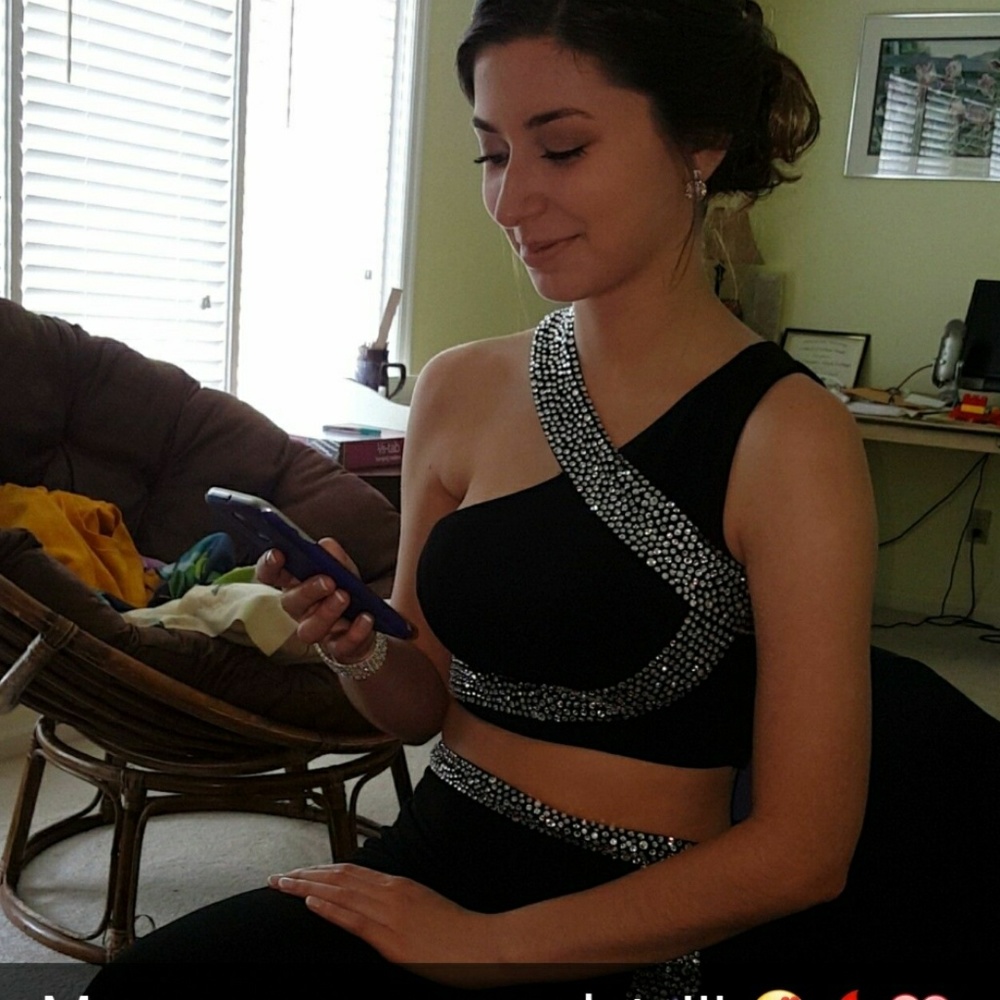 Prom Dress - Picture 2 of 4