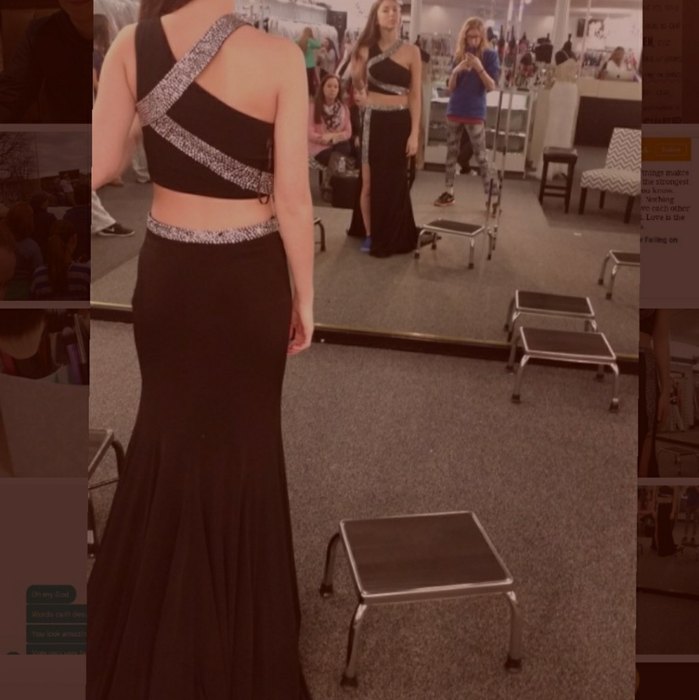 Prom Dress - Picture 4 of 4