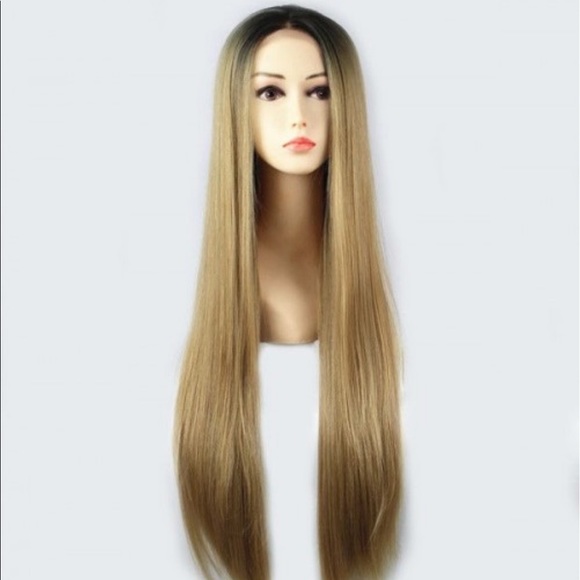 Ombré Blonde Beautiful Wig 22-26 inches!!