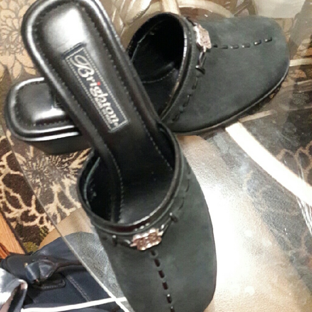 Shoes - Picture 2 of 4