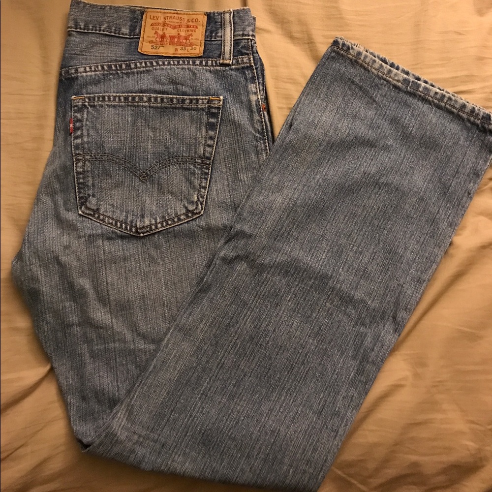 527 Levi's jeans.
