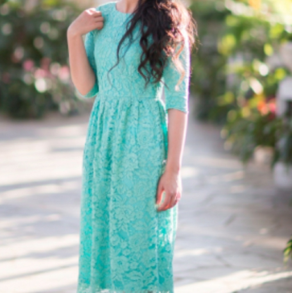 Dainty Jewells teal dress! Size small.