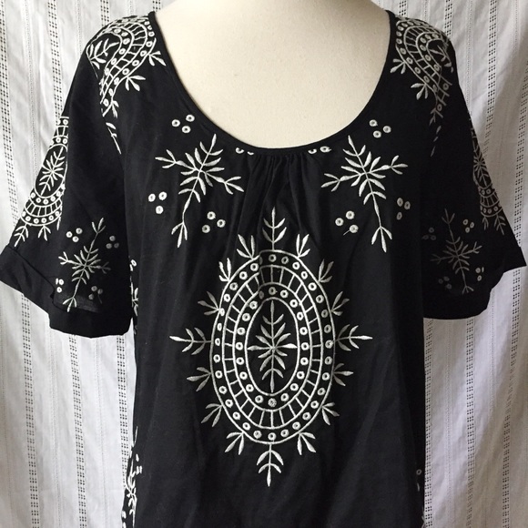 Lost April Black Peasant Embroidered Blouse Top Size Small - Picture 2 of 6