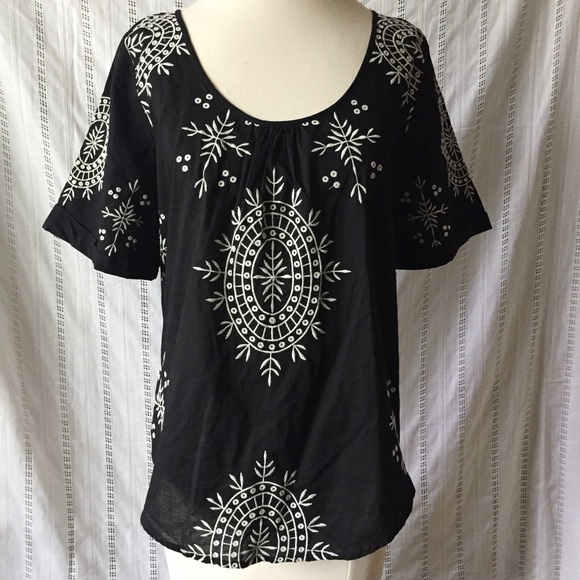 Lost April Black Peasant Embroidered Blouse Top Size Small - Picture 3 of 6