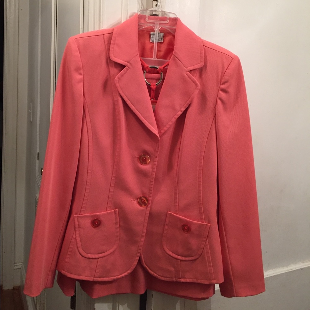 Skirt and jacket suit set