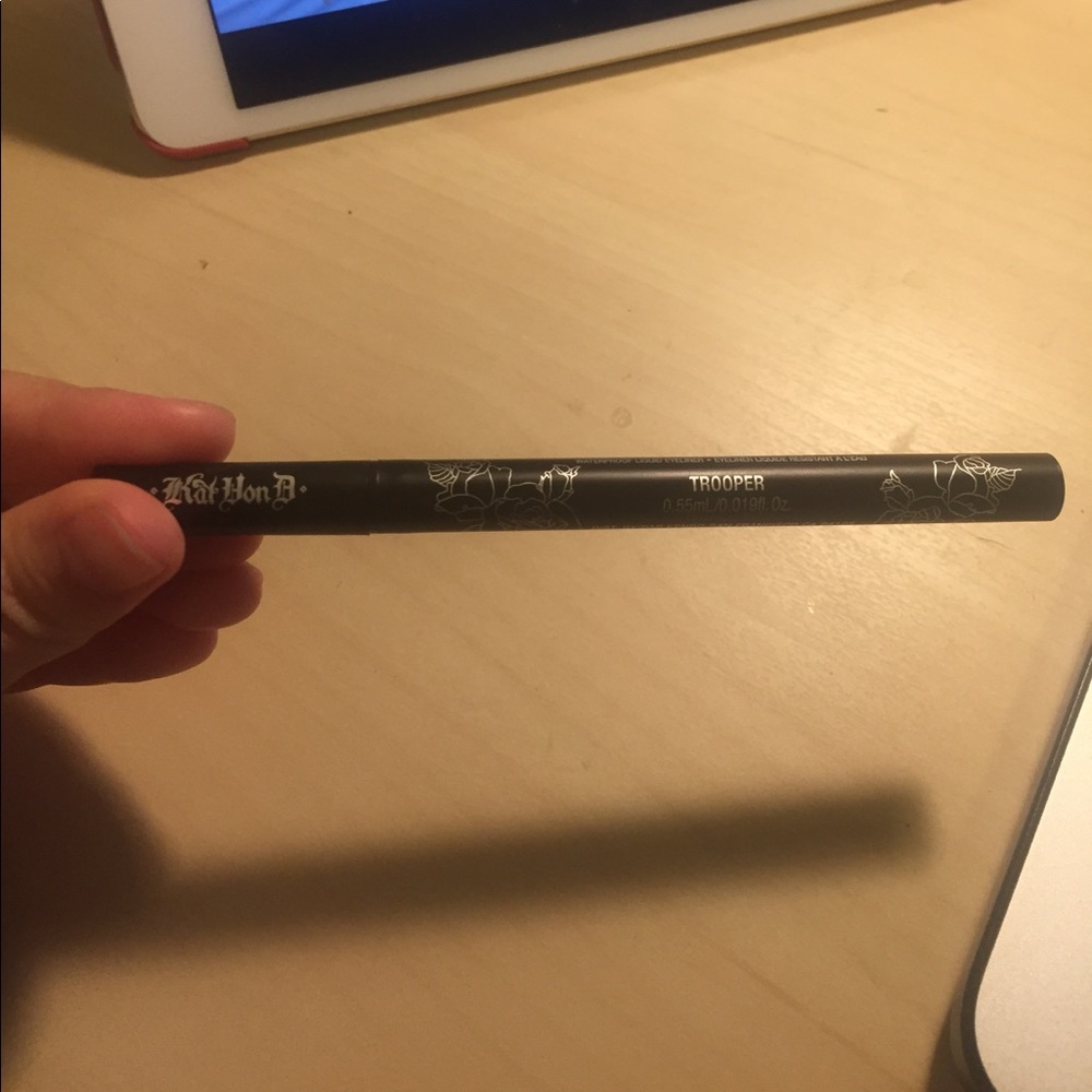 Kat Von D eye liner