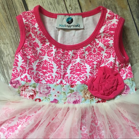Pink and white Frilly Top Outfit - Picture 3 of 5