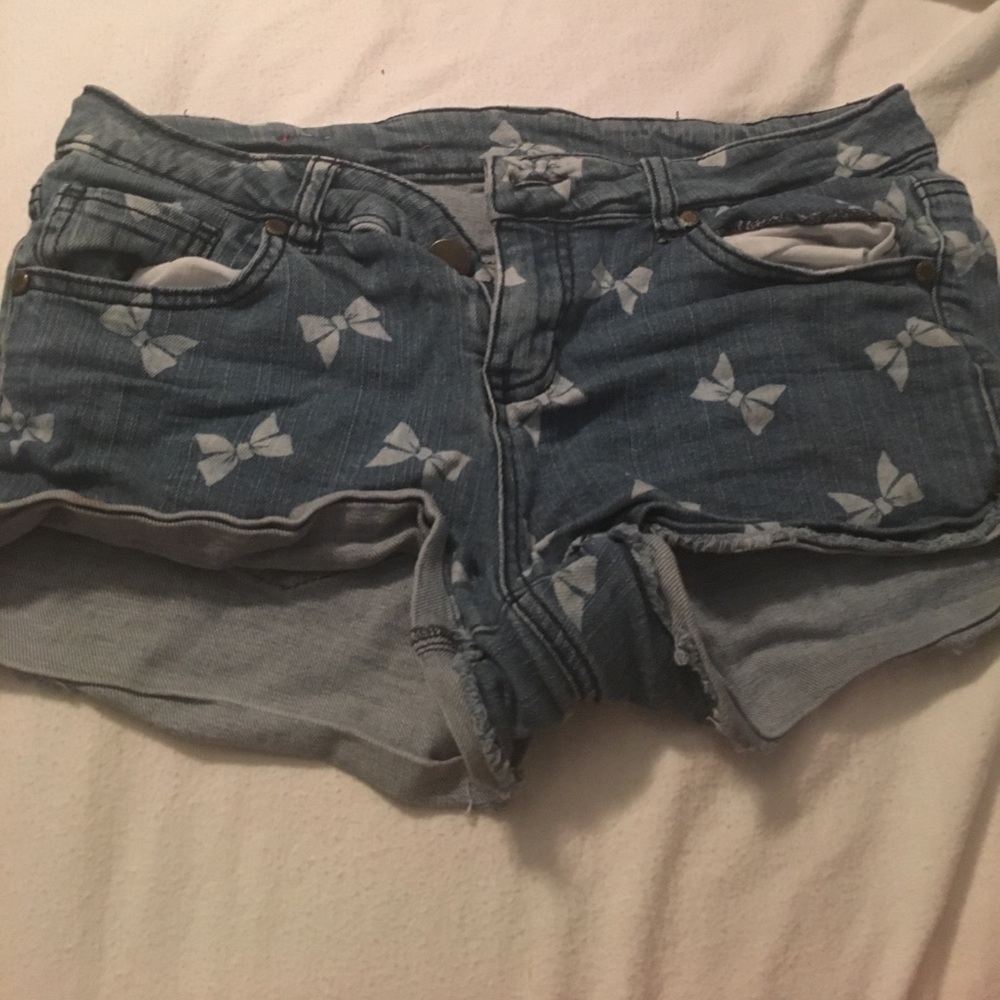 Bow tie shorts