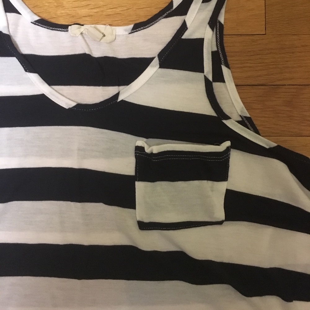 Striped Tank Top - Picture 2 of 3