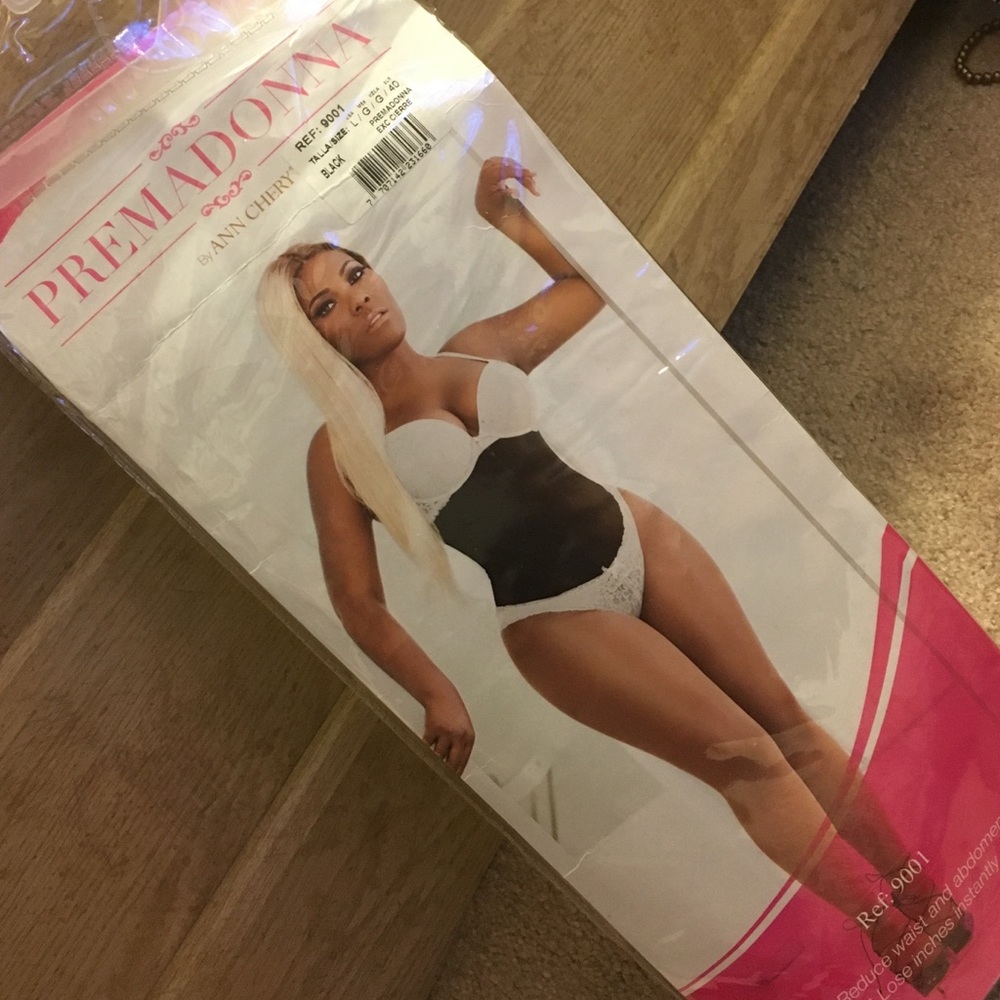 Ann Chery waist trainer